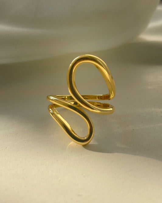 Liva Statement  Ring