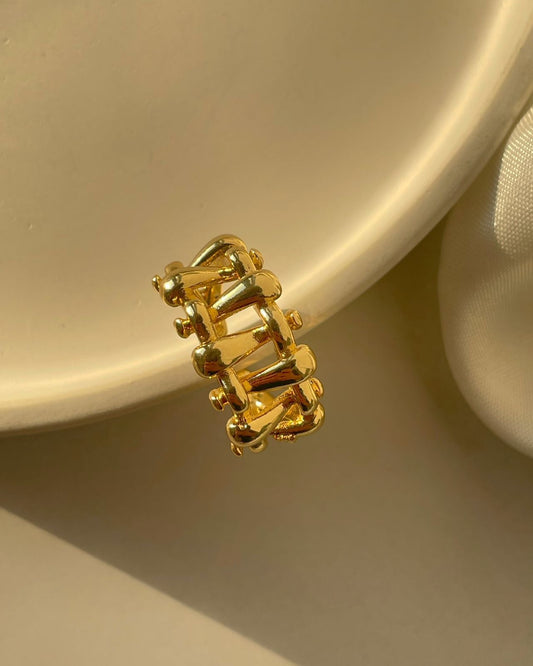 Chain it Statement Ring