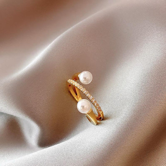 Amora Pearly Ring