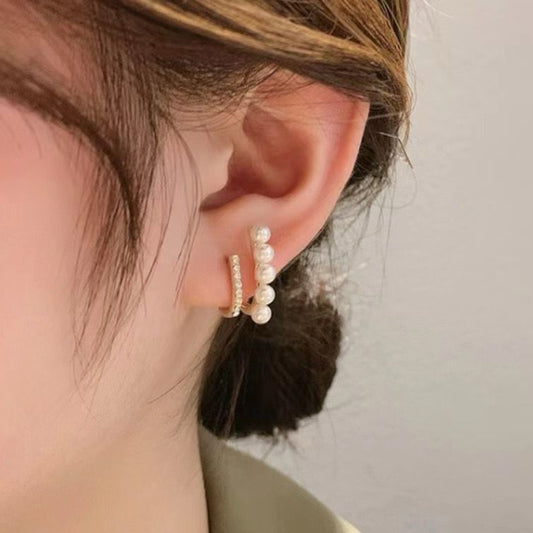 Strand of Pearl earrings