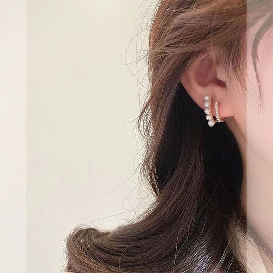 Strand of Pearl earrings