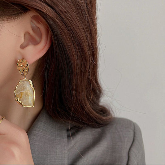 Marble marries Gold earrings