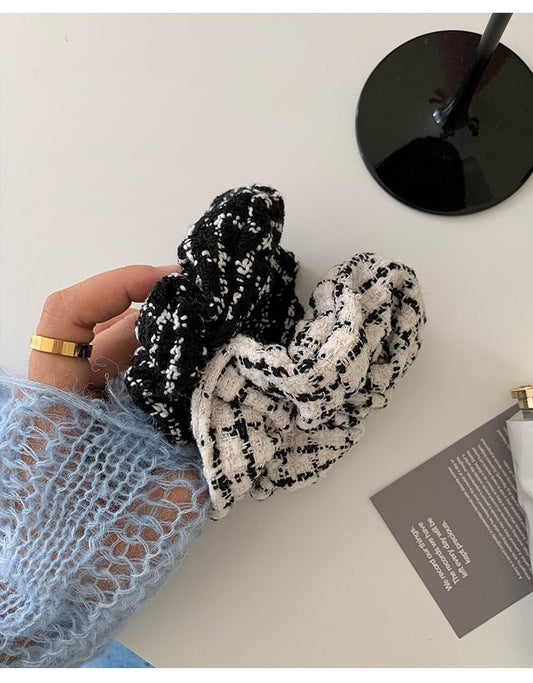 Cozy Oatmilk Scrunchie