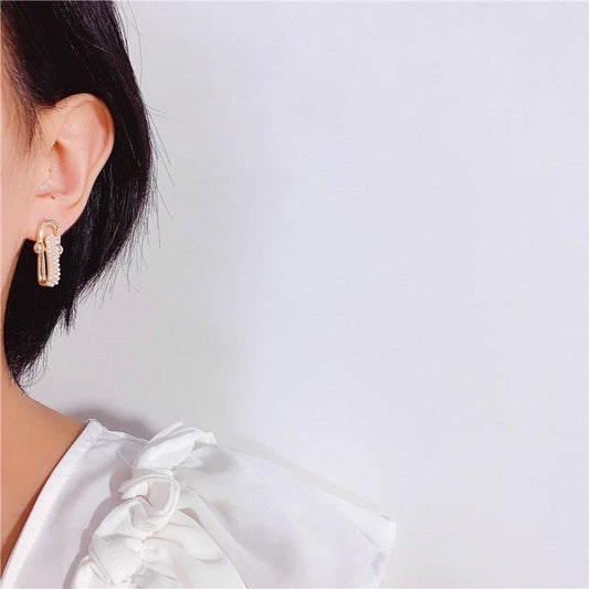 Steal the spotlight Pearl Earrings