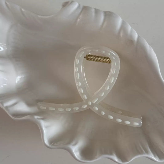 Snowdrop Twisted Claw Clip