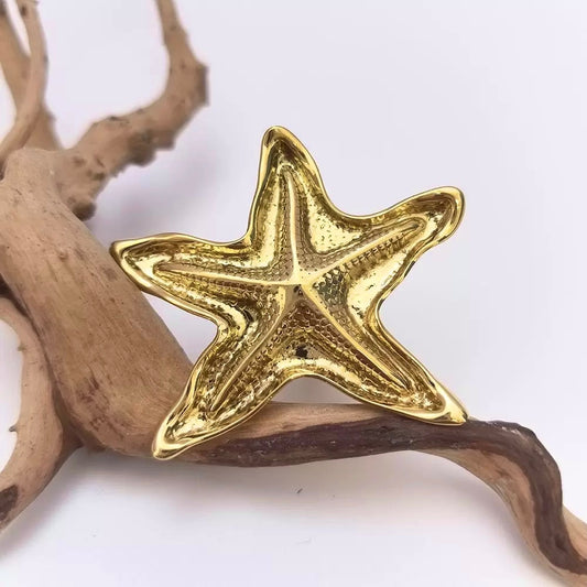 Shore-struck Statement Starfish Ring