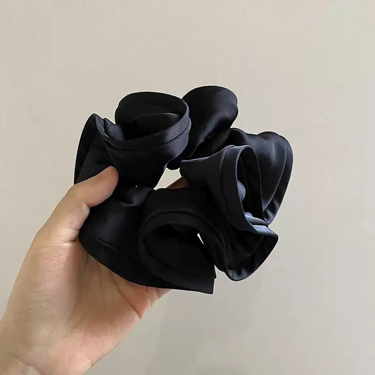Beatrice Black Wavy Scrunchie