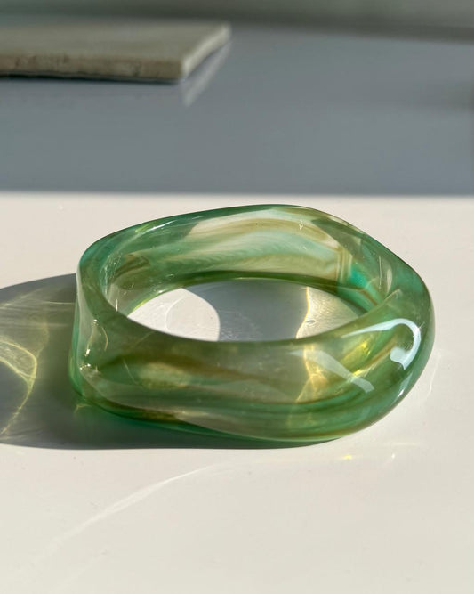 Bold n beautiful Bangle
