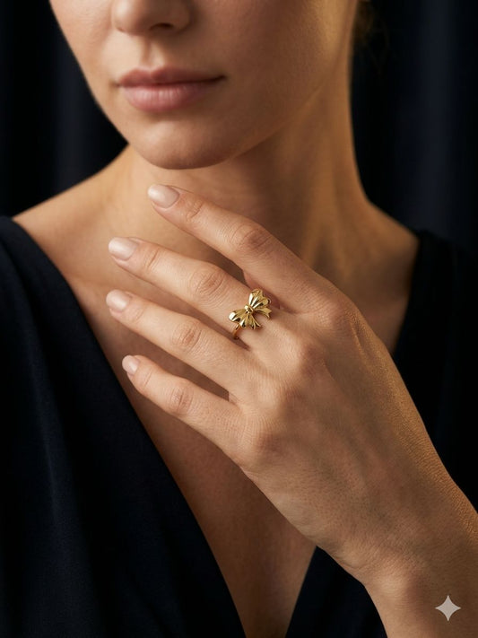 Bows are beautiful ! Ring