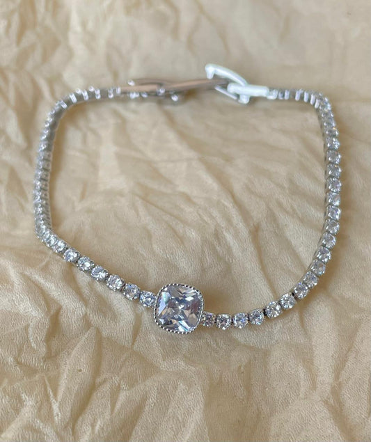 That Girl! Rhinestone Bracelet