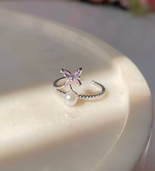 Girl n her pearl! Ring