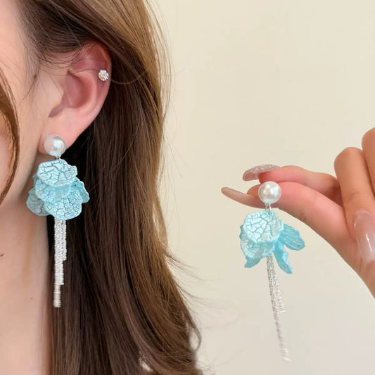Serene Pearl Earrings