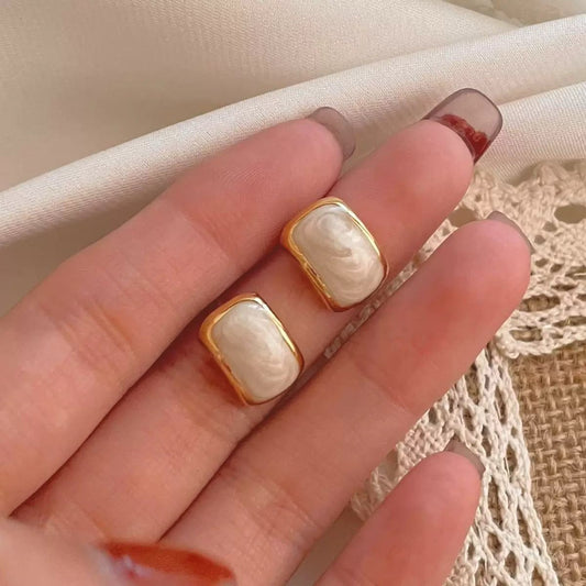 Minimal Drama Earrings