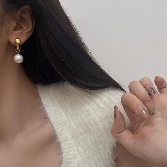 Kendal Pearl Drop Earrings