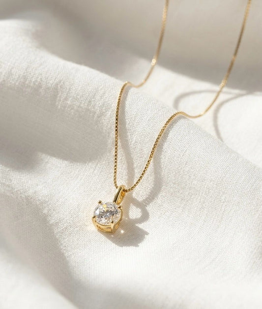 Elizabeth Dainty Necklace