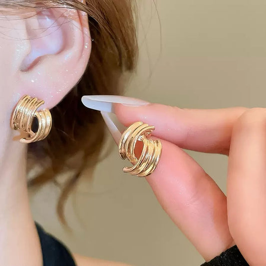 Croissant Twist Retro Studs