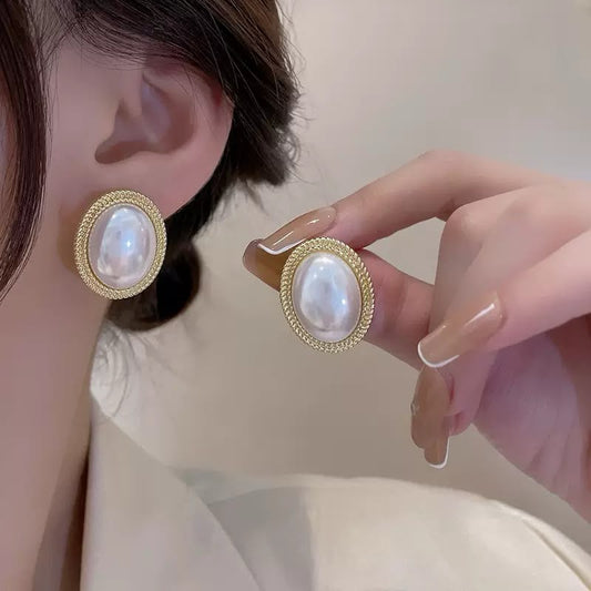 Duchess Vintage Oval Studs