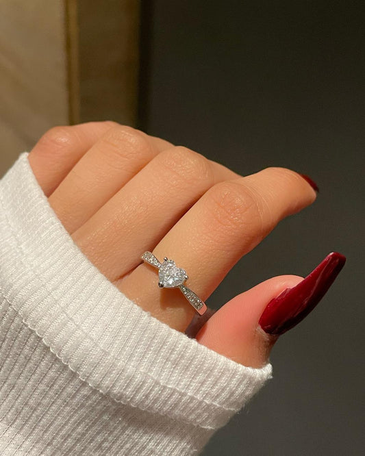 Lucy Heart Ring