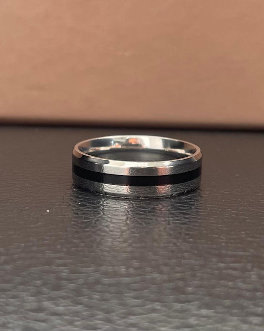 Black Stripped Curve Ring Band