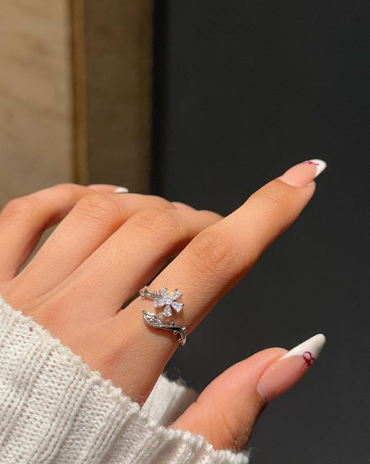 Floral Story Minimal Ring