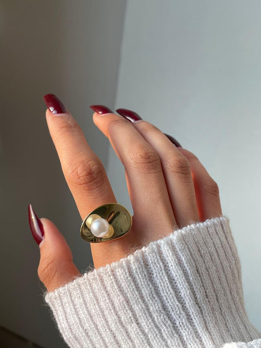 Margret Statement Pearl Ring