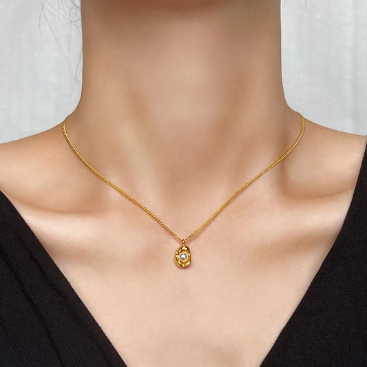 Cocooned Pearl Dainty Necklace